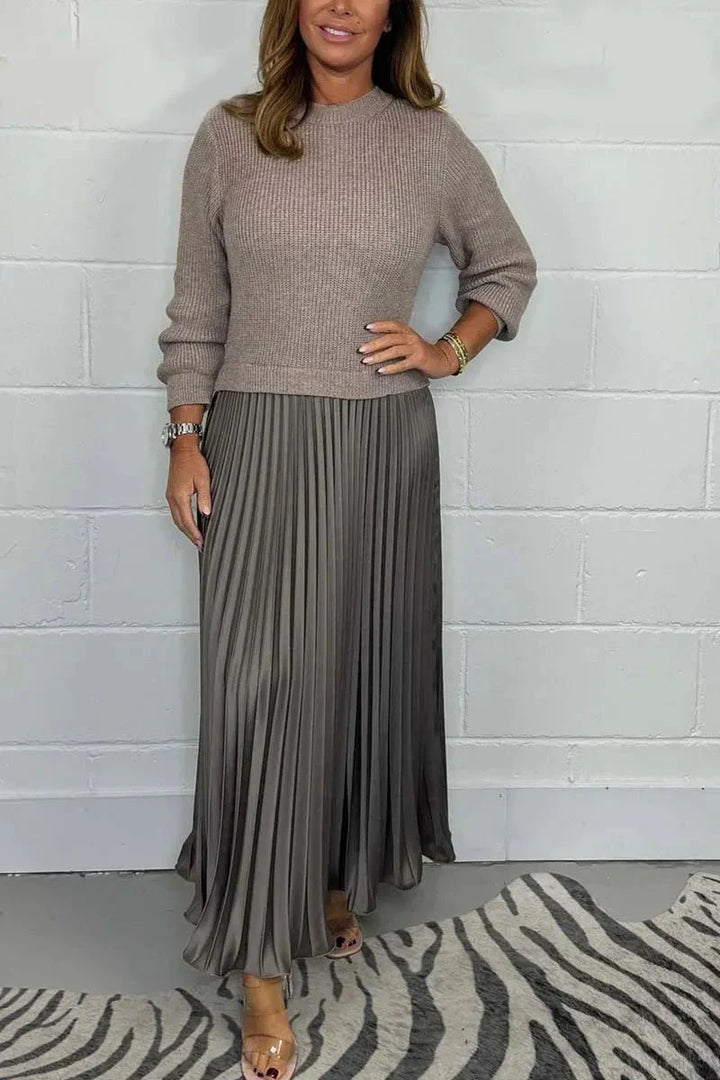 Claudia | Jersey Top and Pleated Skirt